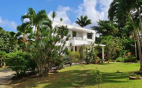Habitation Villa Les Cassias